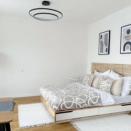 Spacious Work-focused In 3 *