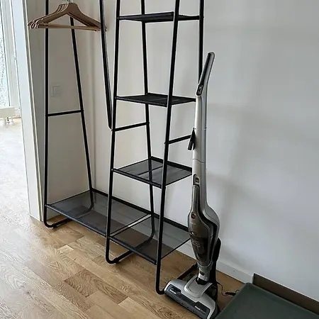 Spacious Work-focused In 3 Apartment Prague